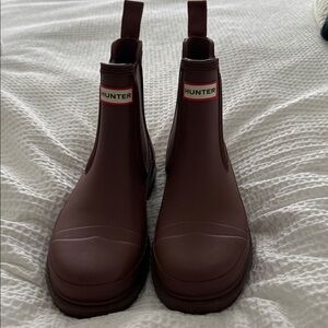 Hunter ankle boots. Brown/plum color